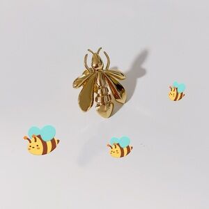 GUerlain Gold Bee Pin Brooch